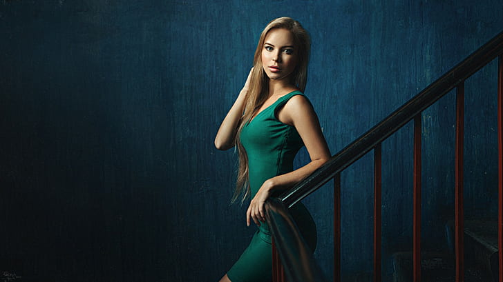 parede, retrato, mulheres, loira, escadas, Victoria Pichkurova, vestido verde, vestido, Georgy Chernyadyev, HD papel de parede