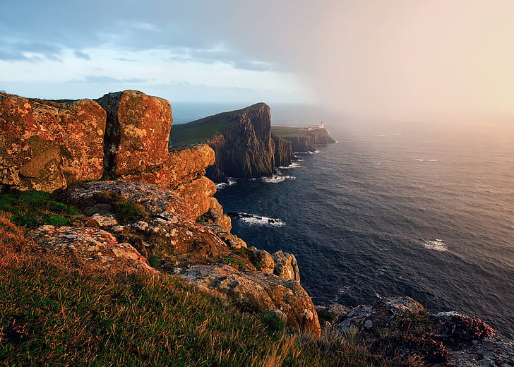 brown rock formation, sea, light, rocks, lighthouse, cyclone, Britain, Scotland, on the edge, HD wallpaper