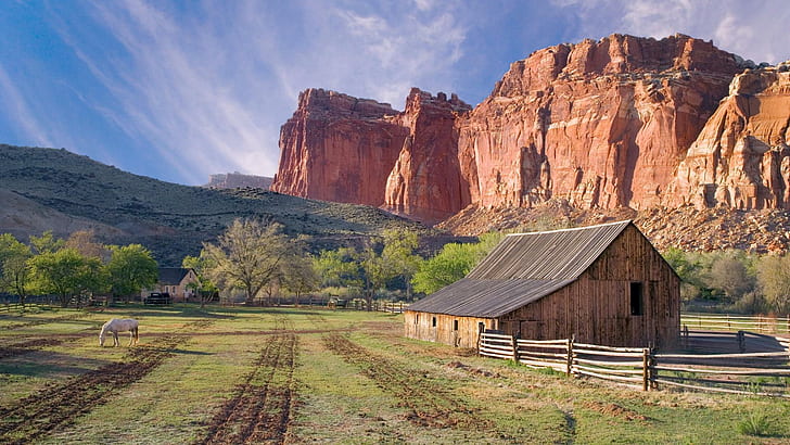 Ranch In Red Rock Canyon, ranch, cliff, canyon, horse, nature and landscapes, HD wallpaper