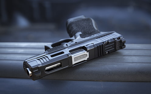 Glock 19 Semi-Automatic Gun ปืนพกกึ่งอัตโนมัติสีดำและสีเทา War & Army ปืนพกสีน้ำเงินสงครามปืนกองทัพพื้นหลัง, วอลล์เปเปอร์ HD HD wallpaper