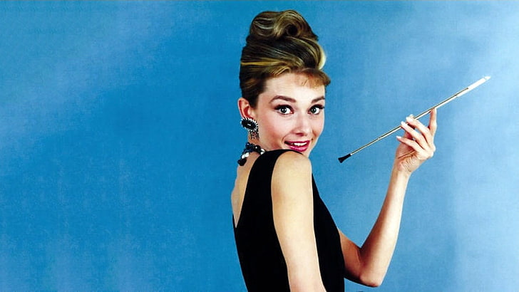 Audrey Hepburn, Breakfast at Tiffany's, Holly Golightly, filmy, aktorka, palenie, kobiety, Tapety HD
