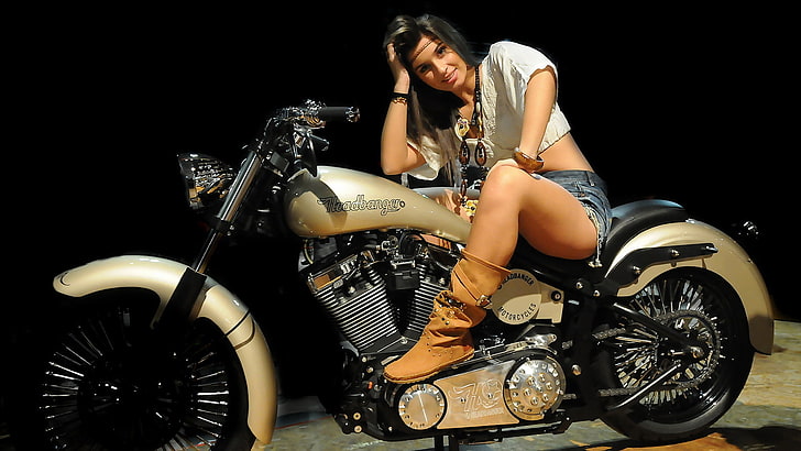 женский белый кроп-топ, взгляд, девушка, мотоцикл, HD обои