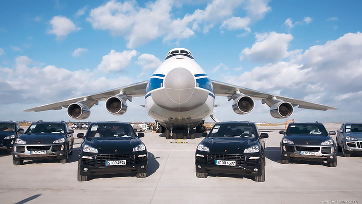 black cars and white airplane, the sky, clouds, Porsche, Airport, the plane, sky, aircraft, Cayenne, Cargo, An-124, Ruslan, Antonov, HD wallpaper