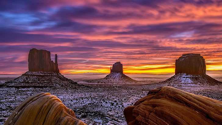 horizon, snow, winter, west and east mitten buttes, buttes, hunts mesa, navajo, arizona, mountain, landscape, sky, monument valley, united states, dawn, cloud, morning, formation, sunrise, rock, badlands, HD wallpaper