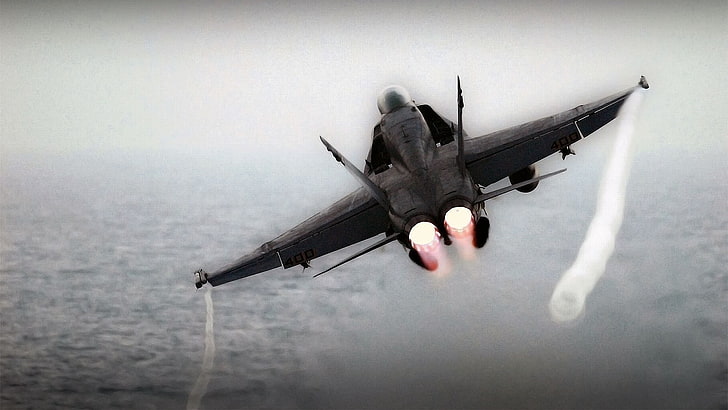 طائرة سوداء من طراز McDonnell Douglas F / A-18 Hornet ، طائرات ، احتراق احتراق ، طائرة، خلفية HD