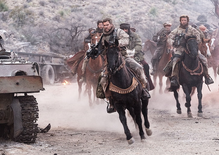 caballo, 12 fuertes, Chris Hemsworth, 4k, Fondo de pantalla HD