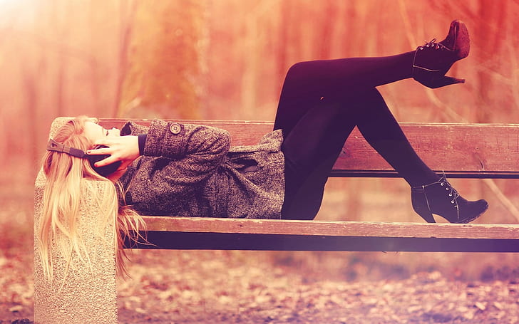 autumn, dom, girl, bench, Park, music, mood, stay, headphones, shop, relax, privacy, HD wallpaper