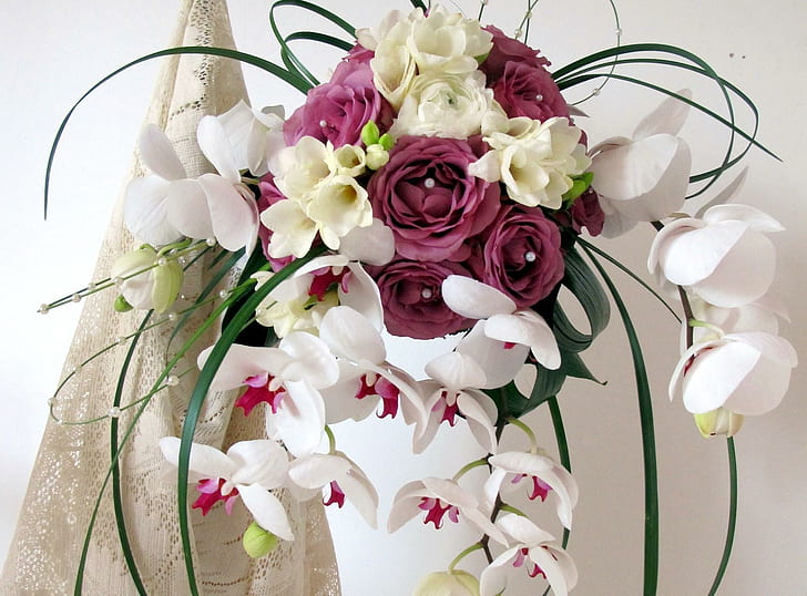 Fresia, Orquídeas y Rosas Bouquet, rosas, orquídeas, naturaleza, ramos,  Fondo de pantalla HD | Wallpaperbetter