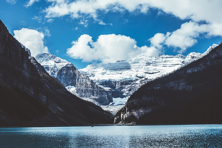 fotografia przyrodnicza i spokojny zbiornik wodny i góry lodowcowe pod błękitnym niebem du ring daytim, e, góry, jezioro, chmury, Tapety HD