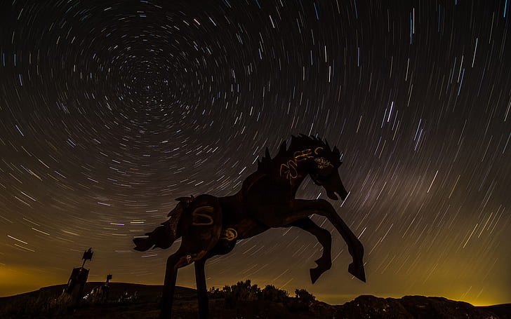 Статуя Лошади Ночные Звезды Галактика Млечный Путь Замедленная съемка HD, природа, ночь, звезды, Замедленная съемка, лошадь, галактика, путь, статуя, Млечный, HD обои