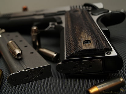 czarny półautomatyczny pistolet, pistolet, Colt 1911, pistolet, M1911, Tapety HD HD wallpaper