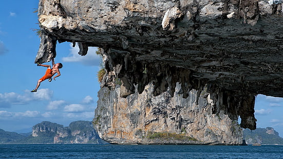 osoba wspinająca się na skały, wspinaczka, przyroda, krajobraz, woda, morze, skała, Wietnam, mężczyźni, wspinaczka skałkowa, sport, Tapety HD HD wallpaper