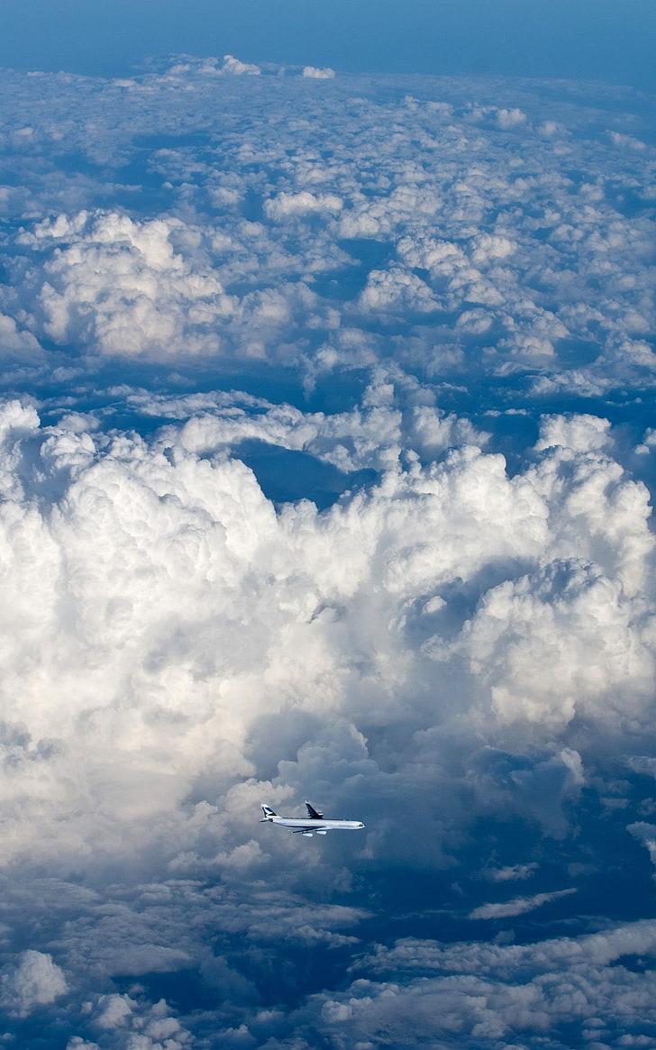 biały samolot, samolot, chmury, niebo, Airbus A340, wyświetlacz portretowy, Tapety HD, tapety na telefon