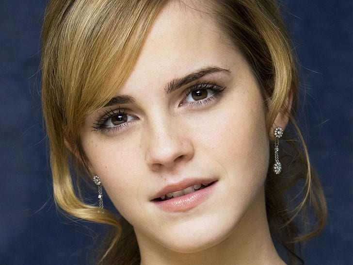 Emma Watson Very Close Piękne HD HD, para srebrnych kolczyków, piękne, gwiazdy, hd, emma, watson, blisko, bardzo, Tapety HD