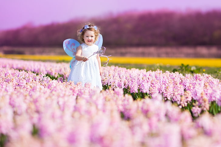 女の子の白いノースリーブドレス、花、自然、子供、春、小さな妖精、 HDデスクトップの壁紙
