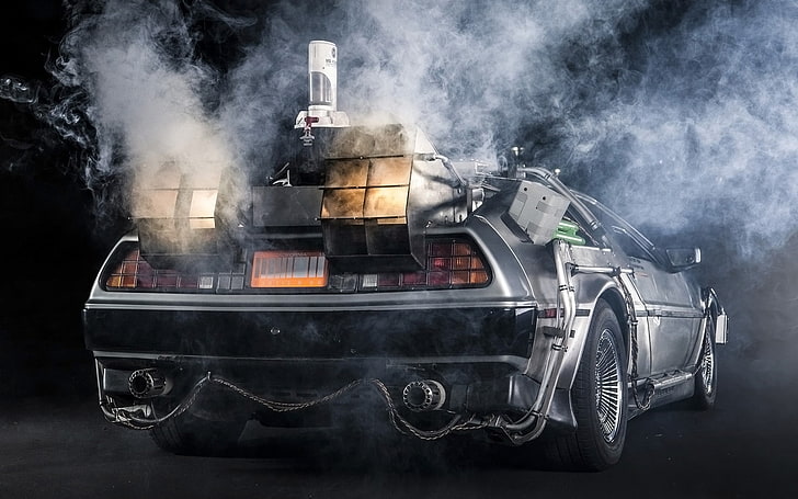 сиво Назад към бъдещето DMC Delorean купе, фон, дим, The DeLorean, изглед отзад, DeLorean, DMC-12, изпускателна система, Back to the Future, машина на времето, HD тапет