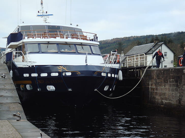 Der Herr der Glens, Kaledonischer Kanal, Loch Ness, Herr der Glens, Kanalschleuse, Schottland, Boote, HD-Hintergrundbild