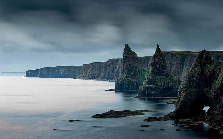 gray rock formation, landscape, water, cliff, nature, overcast, sea, rock formation, Duncansby Stacks, Scotland, coast, HD wallpaper