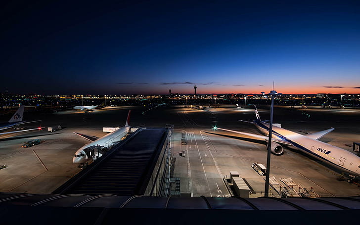 Летище през нощта, бели пътнически равнини, фотография, 1920x1200, нощ, самолет, летище, HD тапет
