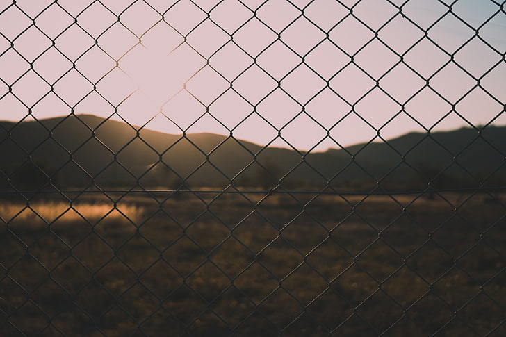 gray metal chain link fence, fence, mesh, blur, nature, HD wallpaper