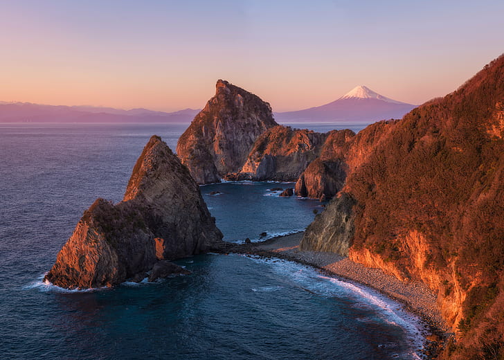 海の近くの岩の形成、富士岩、岩の形成、海、伊豆、日本、山富士、静岡、山、海、夕日、視点、水、自然、海岸線、崖、風景、風景、岩-オブジェクト、ビーチ、 HDデスクトップの壁紙