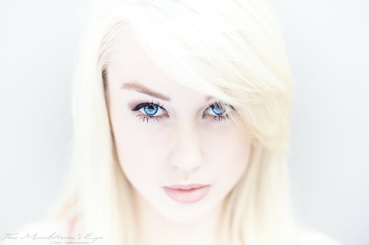 wanita, berambut pirang, closeup, wajah, mata biru, latar belakang sederhana, Wallpaper HD
