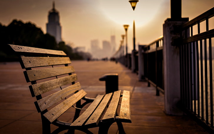 brown wooden bench, sea, light, bench, the city, Park, background, lamp, people, stay, widescreen, Wallpaper, mood, the fence, blur, the evening, fence, shop, relax, promenade, full screen, HD wallpapers, city, fullscreen, HD wallpaper