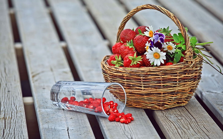 strawberry lot, berries, strawberries, strawberry, basket, flowers, daisies, pansies, glass, HD wallpaper