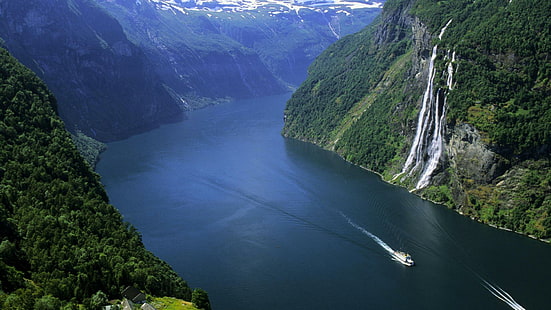 Geiranger Fjord Norge, fartyg, vattenfall, fjord, berg, natur och landskap, HD tapet HD wallpaper
