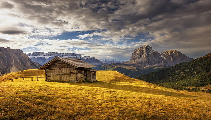 brown cabin, nature, photography, landscape, hut, mountains, dry grass, fall, forest, clouds, sunlight, sunset, Italy, HD wallpaper