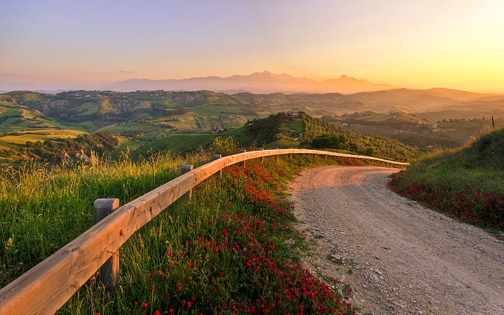日没の風景自然花フェンス草の道丘イタリア道路スカイスケープ自然の花HDアート、日没、風景、 HDデスクトップの壁紙