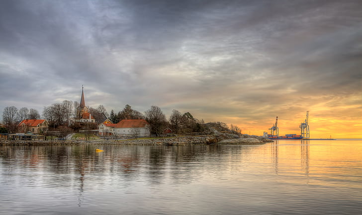 Iglesia, agua, río, Larvik, Noruega, HDR, grúas (máquina), Fondo de pantalla HD
