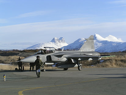 JAS-39 Gripen, реактивен изтребител, самолет, самолет, небе, военен самолет, превозно средство, HD тапет HD wallpaper