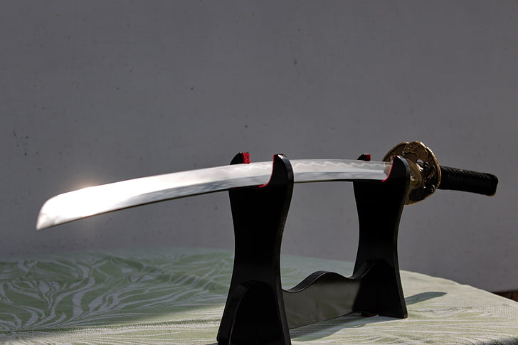Schwarz-Weiß-Ledergürtel, Katana, Schwert, Japan, HD-Hintergrundbild