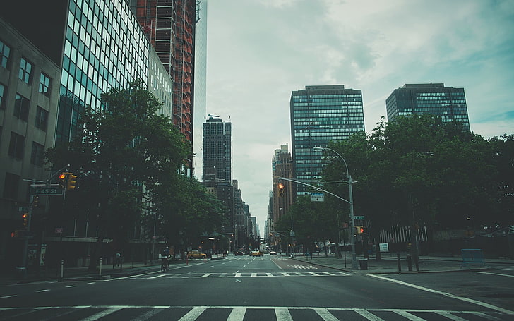 Edificio alto negro, semáforos, ciudad de Nueva York, paisaje urbano, Fondo de pantalla HD