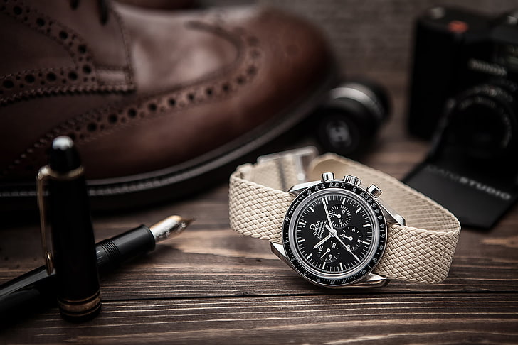 кръгъл часовник с хронограф в черен и сребърен цвят със сива лента, писалка, часовник, камерата, дръжката, обувките, омега, композицията, HD тапет