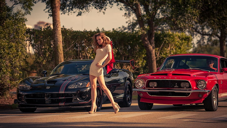 Damen-Minikleid mit weißen Flügelärmeln, Dodge Viper, Shelby, Auto, Muscle-Cars, Frauen mit Autos, Minikleid, Beine, HD-Hintergrundbild