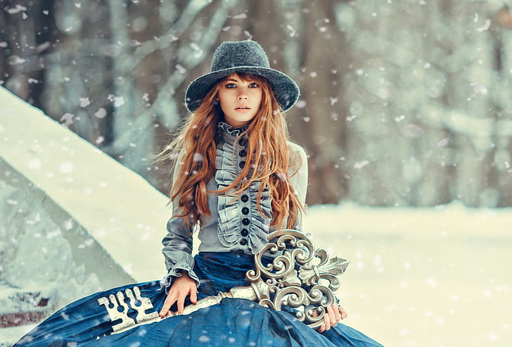 mujeres, Anastasia Scheglova, nieve, sentado, sombrero, Fondo de pantalla HD