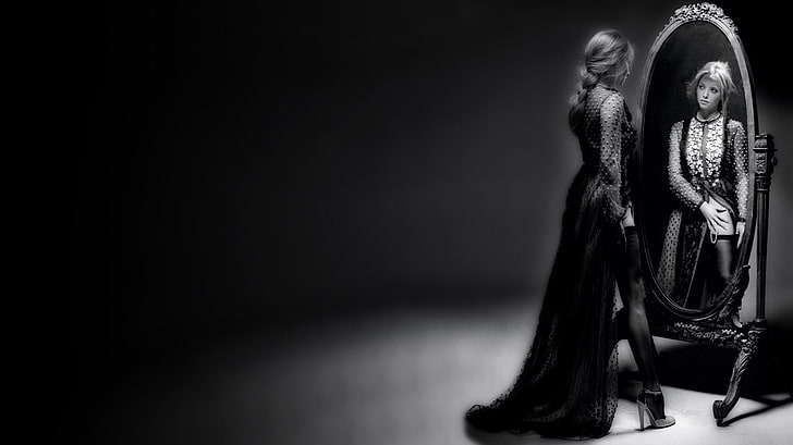 women's black dress, mirror, dress, legs, Amanda Seyfried, celebrity, actress, women, reflection, HD wallpaper