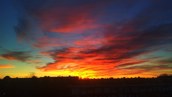 rote und gelbe abstrakte Malerei, Sonnenuntergang, Himmel, Sonnenlicht, Wolken, HD-Hintergrundbild