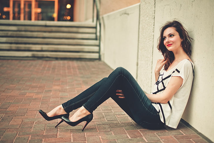 women, model, sitting, red lipstick, high heels, outdoors, HD wallpaper