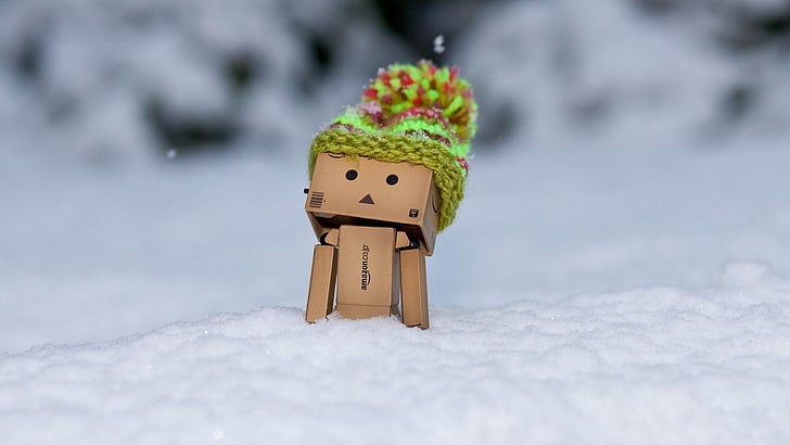 brown danbo illustration, winter, snow, box, hat, frost, Danbo, cap, Amazon, boxed man, HD wallpaper