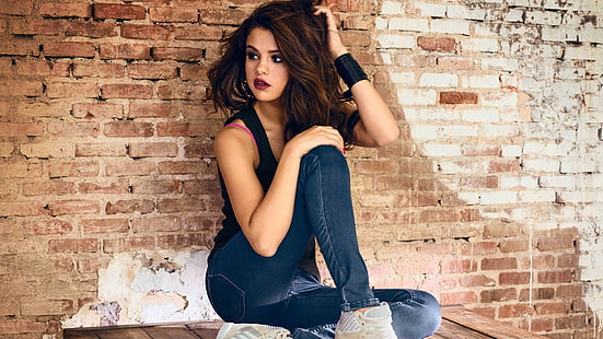 Selena Gomez, mulheres, morena, Selena Gomez, parede, batom vermelho, celebridade, HD papel de parede HD wallpaper