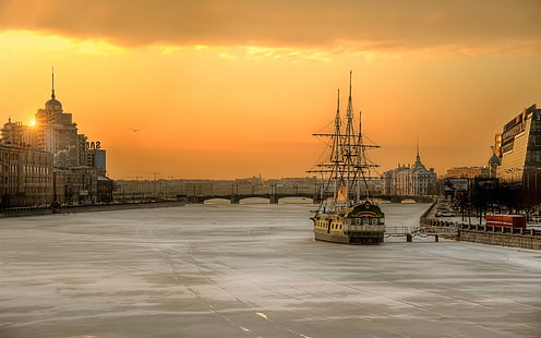St. Petersburg, Russia, morning, city, river, boat, house, Petersburg, Russia, Morning, City, River, Boat, House, HD wallpaper HD wallpaper