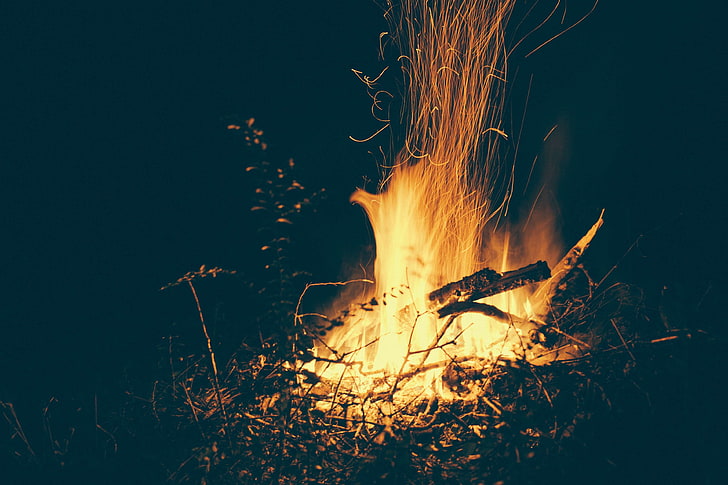 炎 たき火 燃える キャンプファイヤー 暗い 火 炎 熱 熱い 光 Hdデスクトップの壁紙 Wallpaperbetter