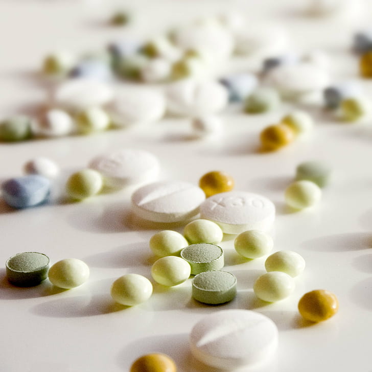 close up photo of variety medicine pills, Medicine, close up, photo, variety, no-name, pill, healthcare And Medicine, vitamin, capsule, close-up, macro, HD wallpaper