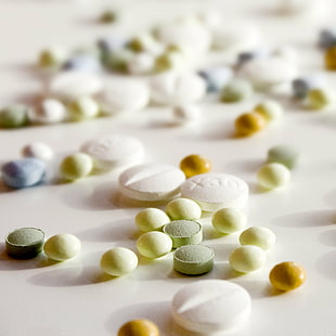 close up photo of variety medicine pills, Medicine, close up, photo, variety, no-name, pill, healthcare And Medicine, vitamin, capsule, close-up, macro, HD wallpaper HD wallpaper