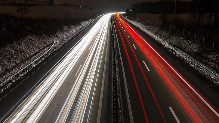 صورة متتابعة للمركبات ، الطريق ، التعريض الطويل ، الممرات الضوئية ، الشتاء ، الليل، خلفية HD