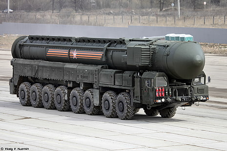 Black SCUD Launcher, Bombe, Rakete, 9. Mai, Siegesparade, die Streitkräfte, ICBM, strategische Raketentruppen, Atomwaffen, YARS, Alabino, SRF, RS-24, HD-Hintergrundbild HD wallpaper