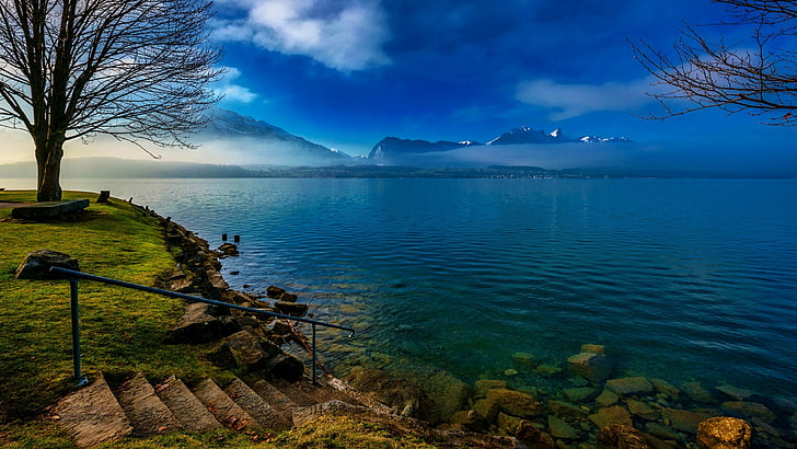 naturaleza, cielo, agua, lago, árbol, escaleras, orilla, mañana, lago de montaña, nube, lago, montaña, paisaje, lago Thun, Suiza, Europa, Fondo de pantalla HD